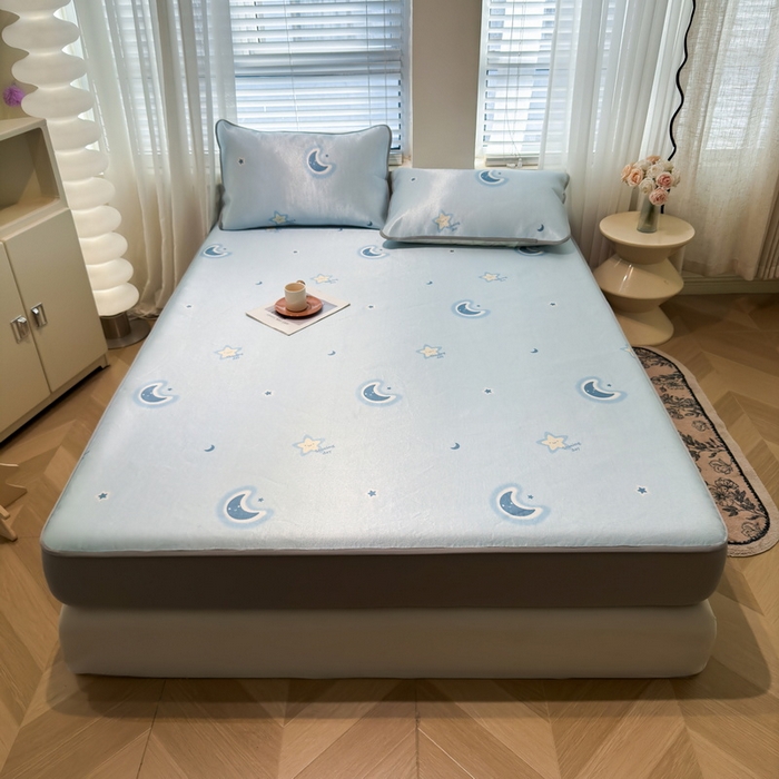 91家纺网 家纺一手货源 找家纺 LIFE.丽芙 2025春夏季新品数码印花冰藤凉席席子床笠三件套加厚冰丝软藤席小清新印花床罩单件（风格二） 星辰