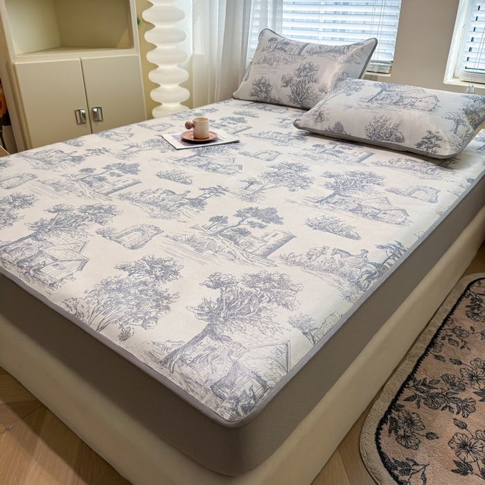 91家纺网 家纺一手货源 找家纺 LIFE.丽芙 2025春夏季新品数码印花冰藤凉席席子床笠三件套加厚冰丝软藤席小清新印花床罩单件（风格二） 秘密庄园