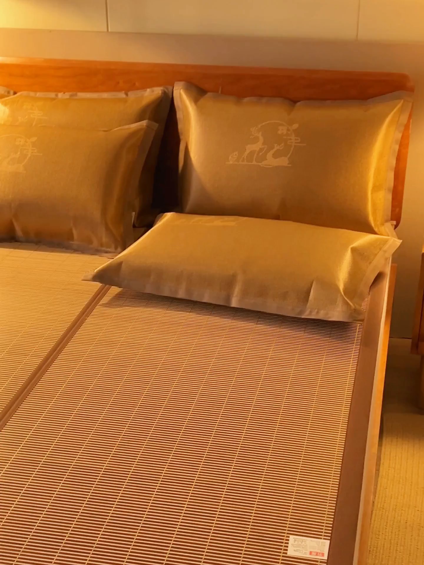 91家纺网 家纺一手货源 找家纺 鑫琪莱家纺 2025新款双面竹席冰丝席竹凉席学生宿舍席子 碳化原竹