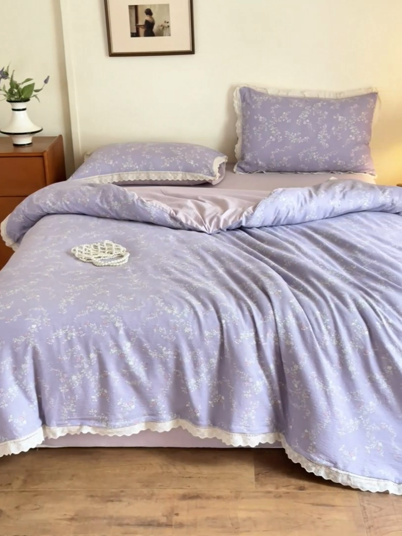 91家纺网 家纺一手货源 找家纺 一霖家纺 2025新款云感双层纱花边款四件套 紫韵