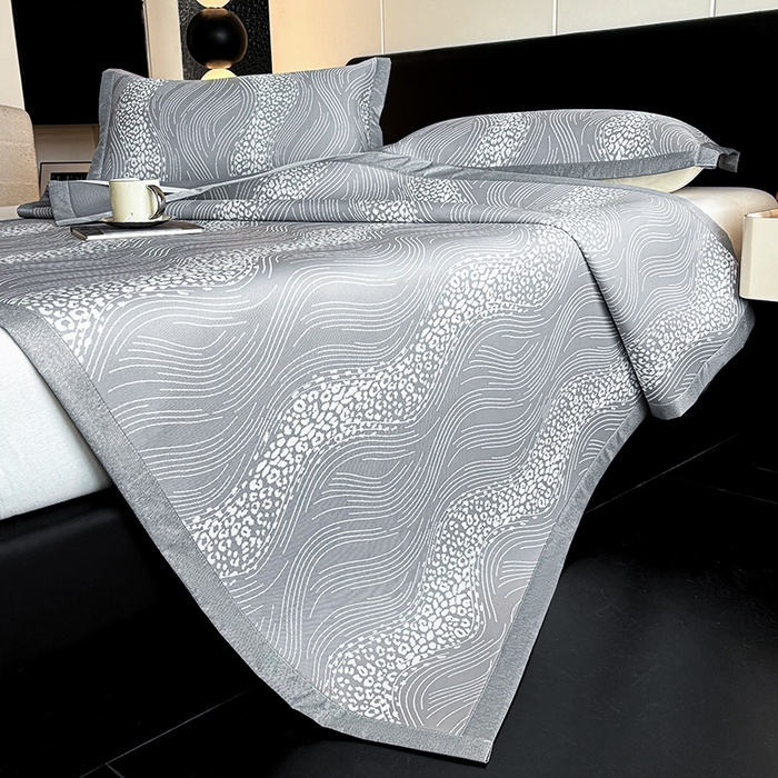 91家纺网 家纺一手货源 找家纺 （总）2025新款A类PE提花凉席-波光粼粼