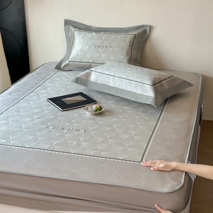 91家纺网 家纺一手货源 找家纺 橘滋2025新款高端轻奢简约数码印花冰丝席[淘宝抖音线上控价：308/328/358元（券后不得低于此价‼️）] 伯爵