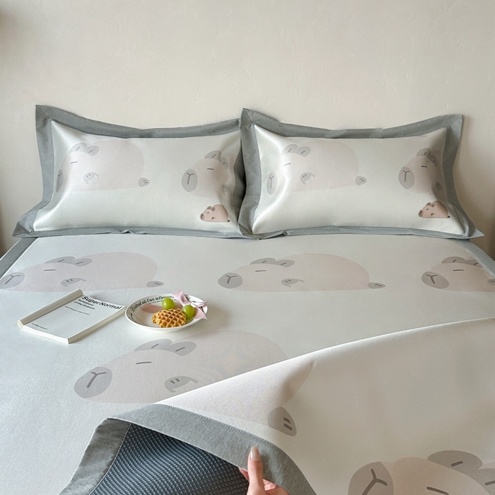 91家纺网 家纺一手货源 找家纺 橘滋  2025新款高端轻奢简约数码印花冰丝席-床席 卡皮噜噜