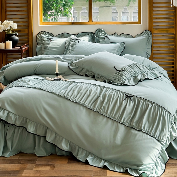 91家纺网 家纺一手货源 找家纺 2025秋冬新款A类母婴级法式风忆棉床裙床笠四件套 琉眠-浪花绿