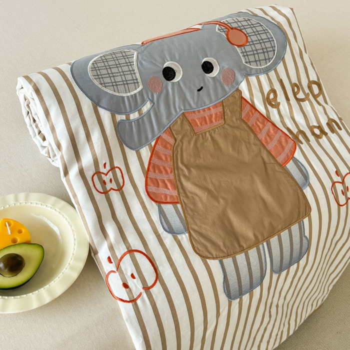 91家纺网 家纺一手货源 找家纺 鸣升家纺  2025新款精梳全棉纯棉绣花夏被夏凉被空调被 象可爱