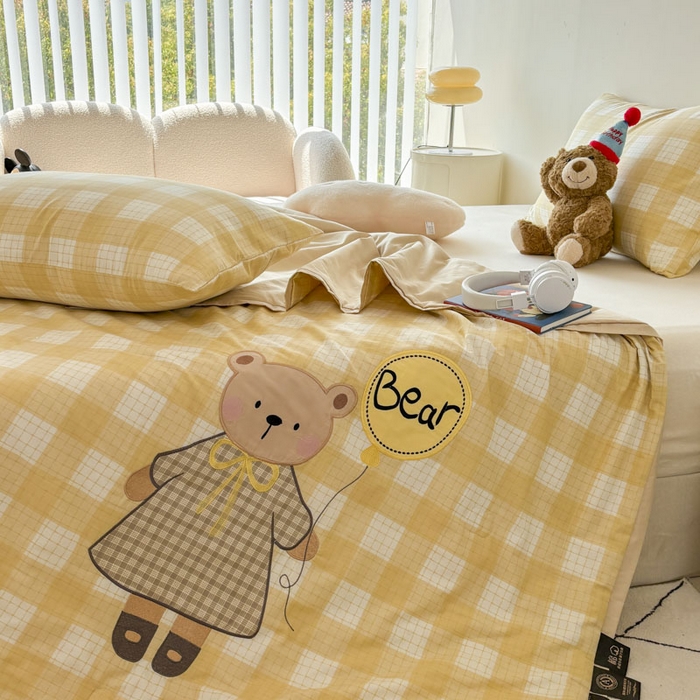 91家纺网 家纺一手货源 找家纺 鸣升家纺  2025新款精梳全棉纯棉绣花夏被夏凉被空调被 呆萌熊宝