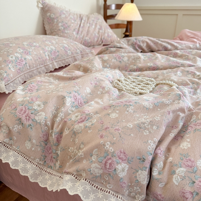 91家纺网 家纺一手货源 找家纺 一霖家纺 2025新款云感双层纱花边款四件套 花儿朵朵