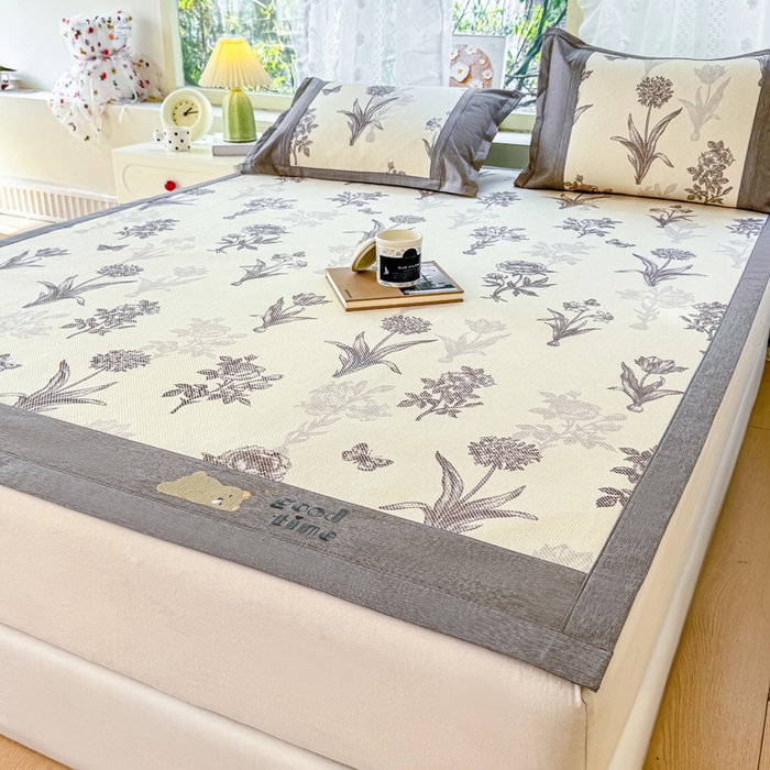 91家纺网 家纺一手货源 找家纺 2025新款A类抗菌数码印花冰藤席 飞花令