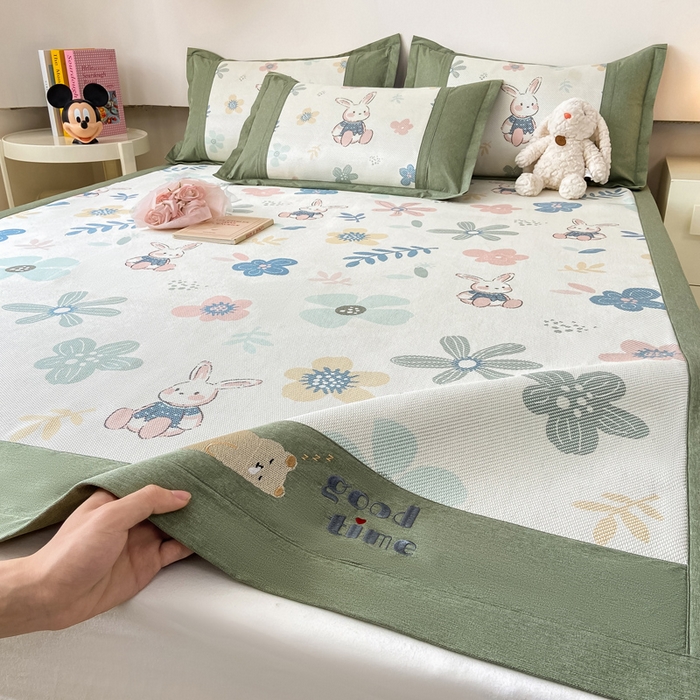 91家纺网 家纺一手货源 找家纺 2025新款A类抗菌数码印花冰藤席 花丛兔