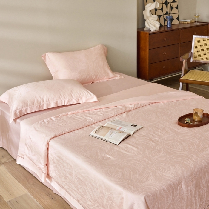 91家纺网 家纺一手货源 找家纺 （总）黛舒家居 2025新款60S兰精天丝精美提花夏被-艾迪斯