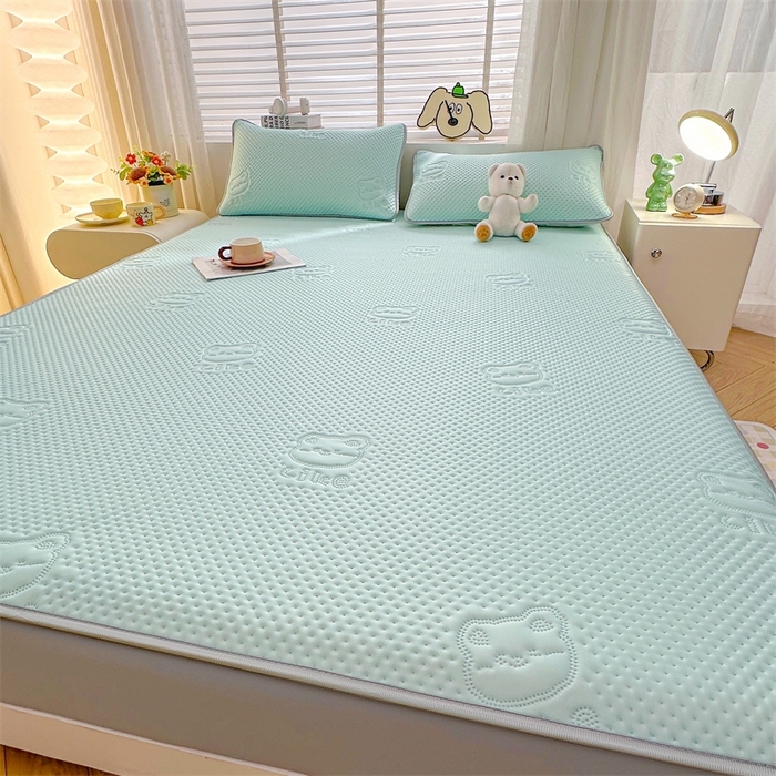 91家纺网 家纺一手货源 找家纺 慕木家纺 2025新款小冰熊凉感冰丝凉席夏被四件套 床笠款 天空蓝