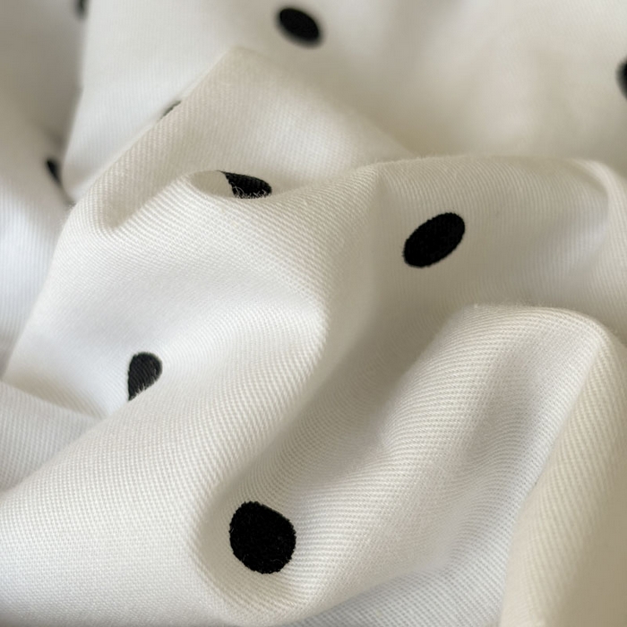 91家纺网 家纺一手货源 找家纺 鸣升家纺  2025新款精梳全棉纯棉绣花夏被夏凉被空调被 波点熊猫