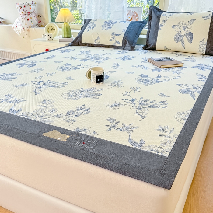 91家纺网 家纺一手货源 找家纺 2025新款A类抗菌数码印花冰藤席 青花郁