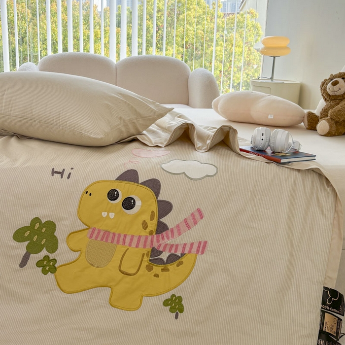 91家纺网 家纺一手货源 找家纺 鸣升家纺  2025新款精梳全棉纯棉绣花夏被夏凉被空调被 围巾龙龙