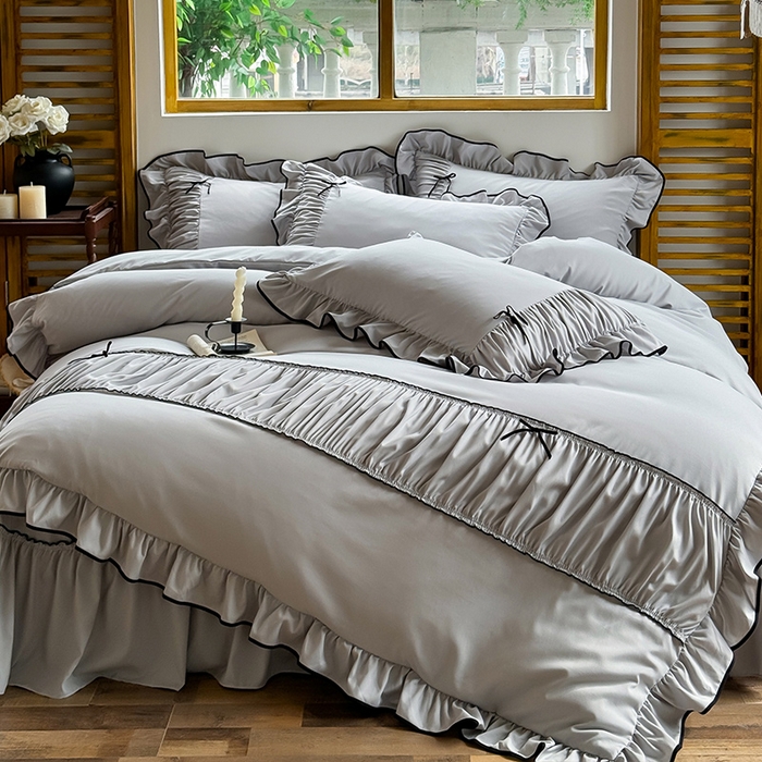 91家纺网 家纺一手货源 找家纺 2025秋冬新款A类母婴级法式风忆棉床裙床笠四件套 琉眠-琉璃灰