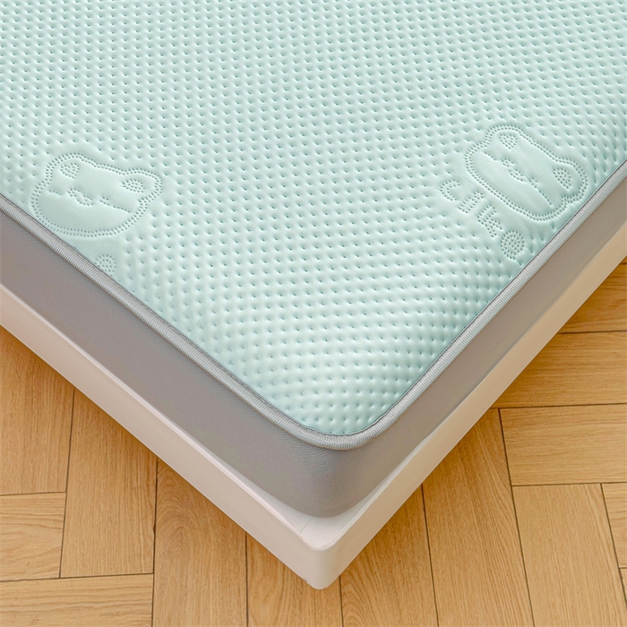 91家纺网 家纺一手货源 找家纺 慕木家纺 2025新款小冰熊凉感冰丝凉席夏被四件套 床笠款 天空蓝