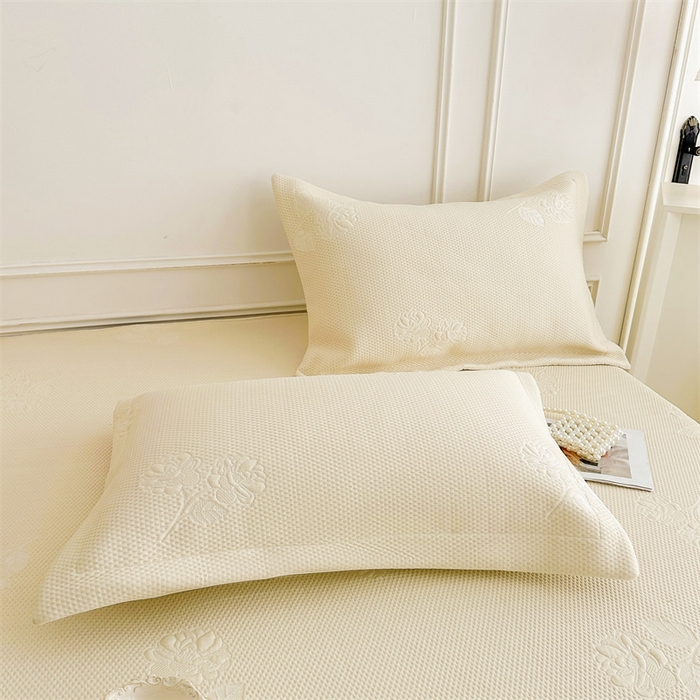 91家纺网 家纺一手货源 找家纺 恒爱   2025新款冰丝牡丹花床盖 象牙白