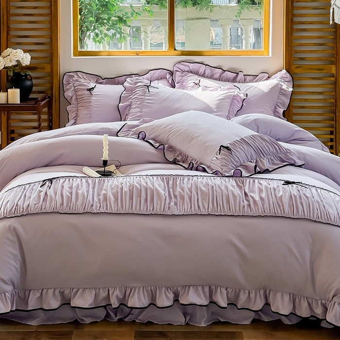 91家纺网 家纺一手货源 找家纺 2025秋冬新款A类母婴级法式风忆棉床裙床笠四件套 琉眠-木槿紫