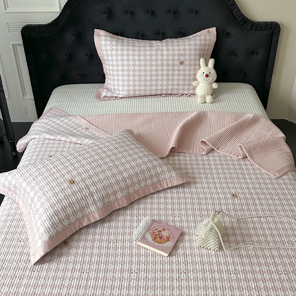 91家纺网 家纺一手货源 找家纺 （总）茉夕家纺 2025新款莫代尔天丝夹棉床盖