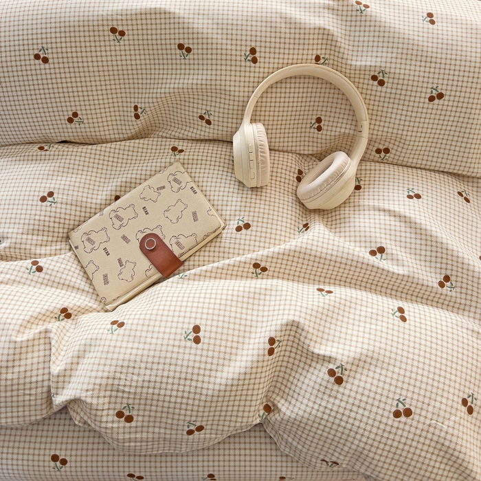 91家纺网 家纺一手货源 找家纺 依庭 2025新款全棉印花花卉款四件套单品系列-四件套 樱姿