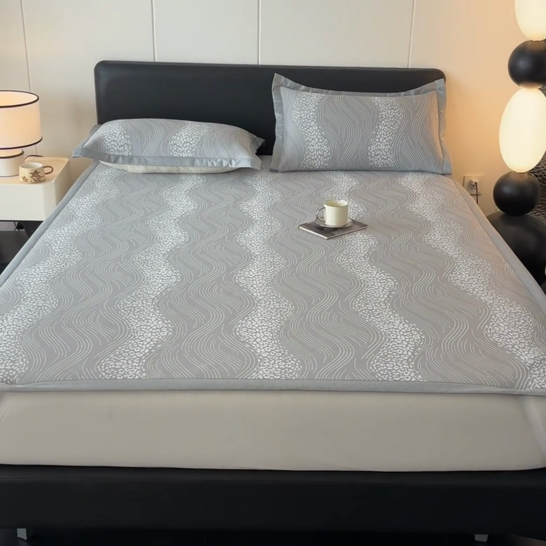 91家纺网 家纺一手货源 找家纺 2025新款A类PE提花凉席-波光粼粼 波光粼粼-爵士灰