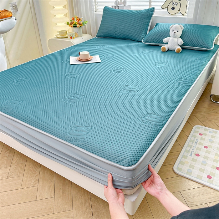 91家纺网 家纺一手货源 找家纺 慕木家纺 2025新款小冰熊凉感冰丝凉席夏被四件套 床笠款 宾利蓝