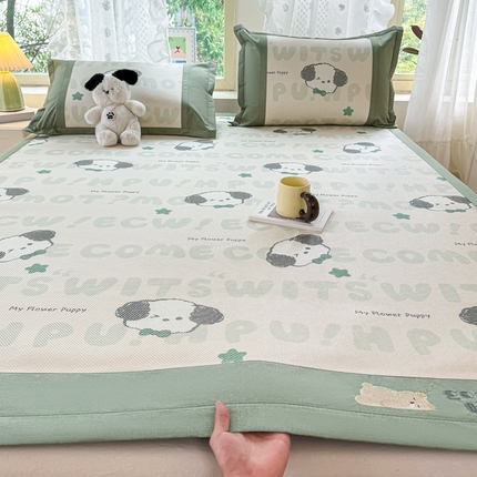 91家纺网 家纺一手货源 找家纺 2025新款A类抗菌数码印花冰藤席 假日小狗