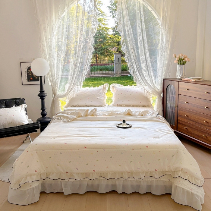 91家纺网 家纺一手货源 找家纺 韩秀 2025新款水洗棉夹棉韩版花边夏被小清新针织棉小碎花皱皱棉双层纱软糯感夏凉被空调被泡泡棉被四季跑量款 蝶梦