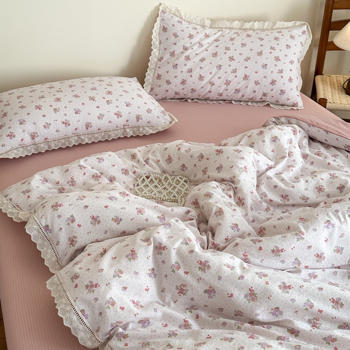 91家纺网 家纺一手货源 找家纺 一霖家纺 2025新款云感双层纱花边款四件套 浪漫花语