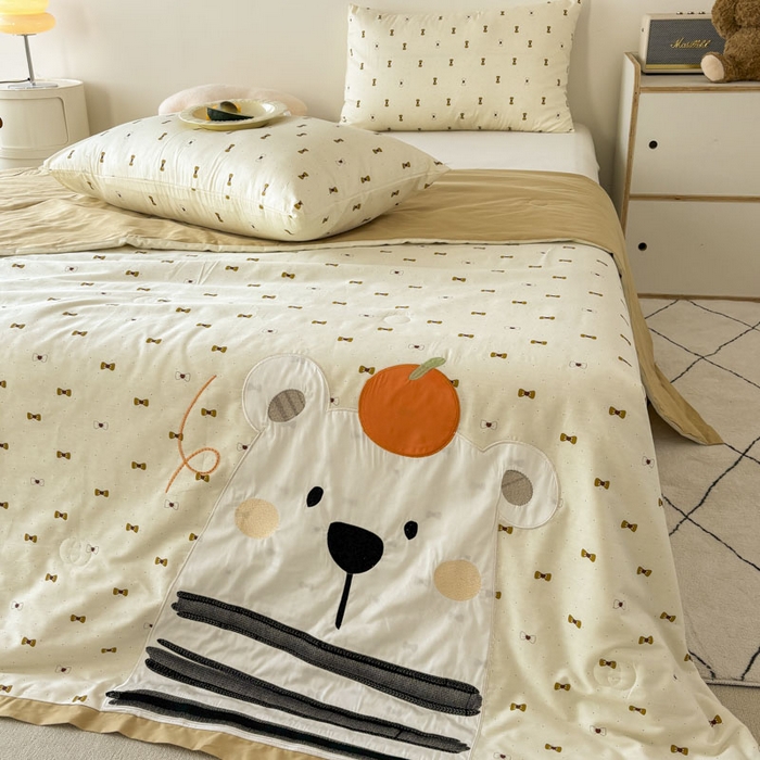 91家纺网 家纺一手货源 找家纺 鸣升家纺  2025新款精梳全棉纯棉绣花夏被夏凉被空调被 桔子熊熊