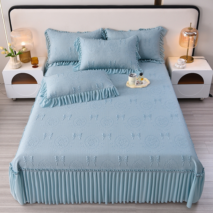 91家纺网 家纺一手货源 找家纺 畅畅家纺 2025新款立体提花凉豆豆席床裙款凉席 花蝶相拥-蓝