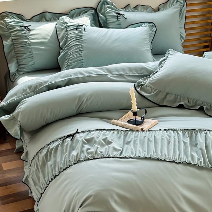 91家纺网 家纺一手货源 找家纺 2025秋冬新款A类母婴级法式风忆棉床裙床笠四件套 琉眠-浪花绿