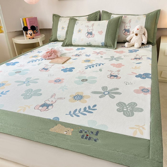 91家纺网 家纺一手货源 找家纺 2025新款A类抗菌数码印花冰藤席 花丛兔