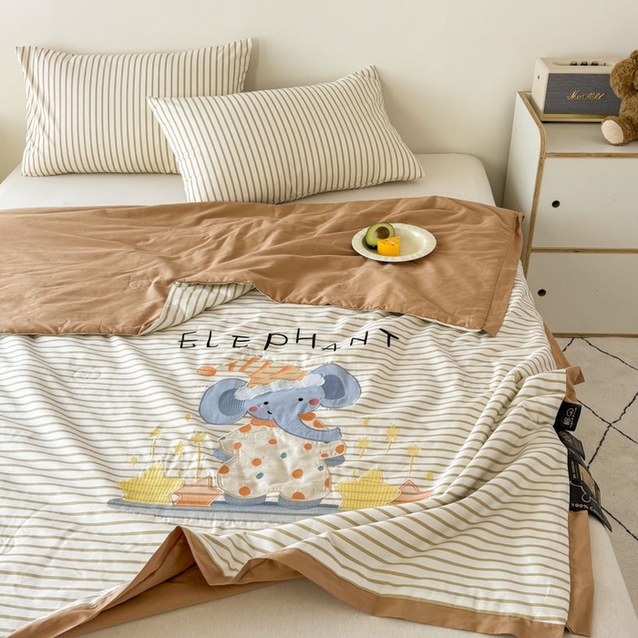 91家纺网 家纺一手货源 找家纺 鸣升家纺  2025新款精梳全棉纯棉绣花夏被夏凉被空调被 星星小象