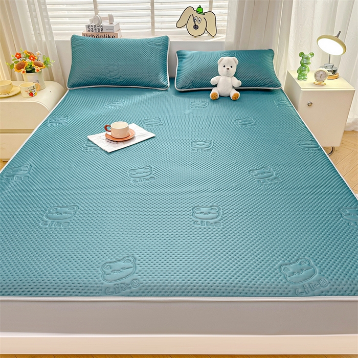 91家纺网 家纺一手货源 找家纺 慕木家纺 2025新款小冰熊凉感冰丝凉席夏被四件套 床笠款 宾利蓝