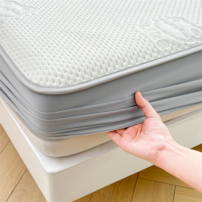 91家纺网 家纺一手货源 找家纺 慕木家纺 2025新款小冰熊凉感冰丝凉席夏被四件套 床笠款 奶昔白