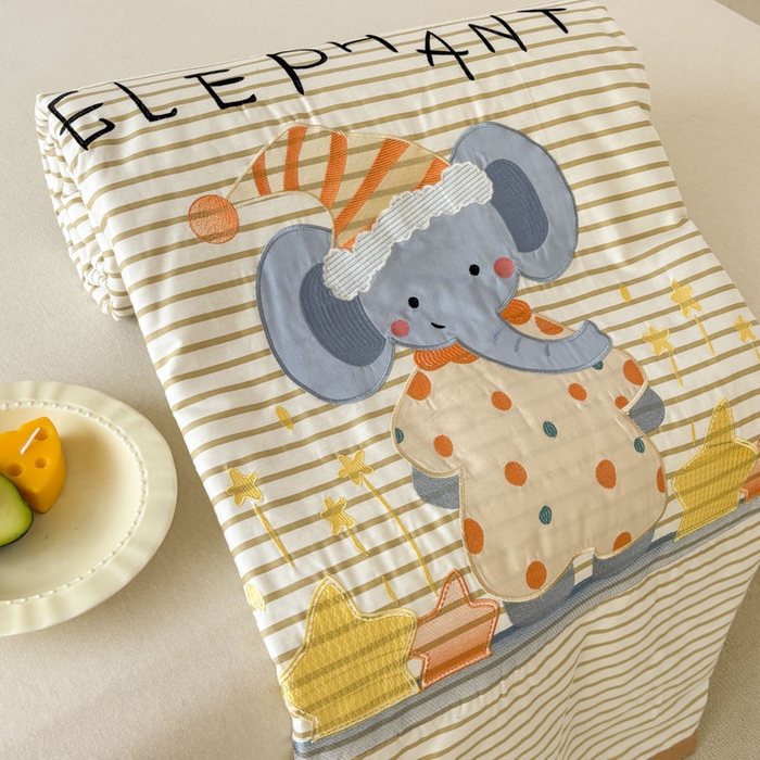 91家纺网 家纺一手货源 找家纺 鸣升家纺  2025新款精梳全棉纯棉绣花夏被夏凉被空调被 星星小象