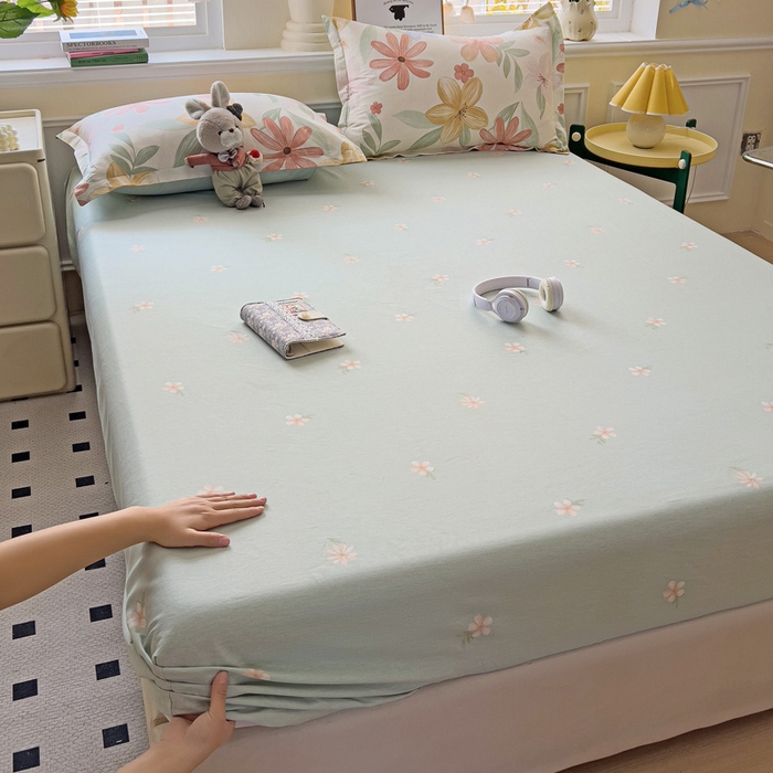 91家纺网 家纺一手货源 找家纺 依庭 2025新款全棉印花花卉款四件套单品系列-单床笠 云裳花谷