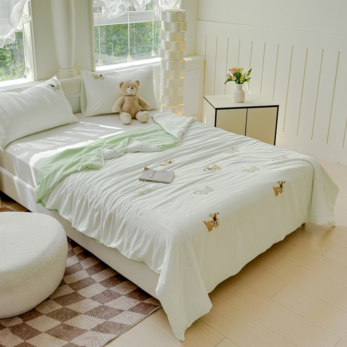 91家纺网 家纺一手货源 找家纺 2025新款水洗棉毛巾绣夏被卡通夏凉被薄被子 白绿-斑点狗