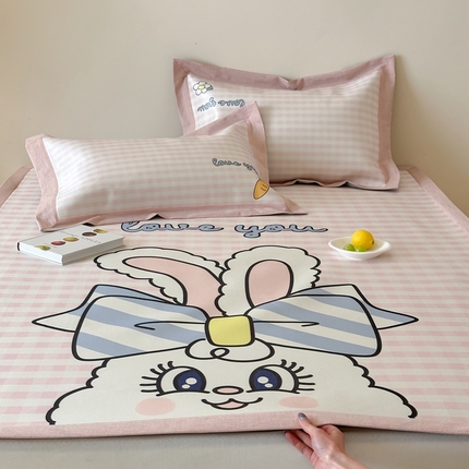 91家纺网 家纺一手货源 找家纺 （总）橘滋  2025夏日新款高端A类原创设计婴儿童趣卡通数码印花冰丝席凉席-床席床笠