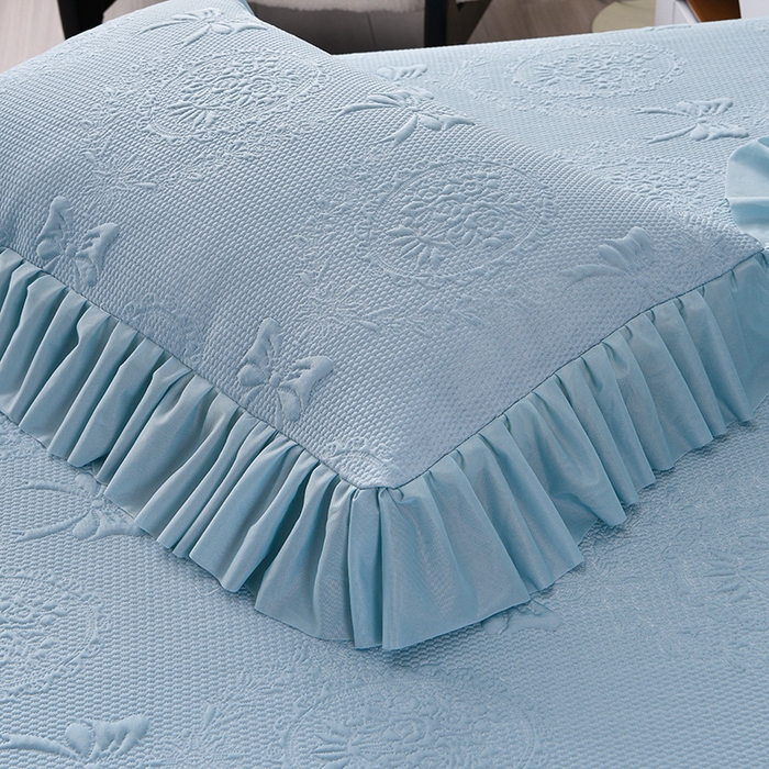 91家纺网 家纺一手货源 找家纺 畅畅家纺 2025新款立体提花凉豆豆席床裙款凉席 花蝶相拥-蓝