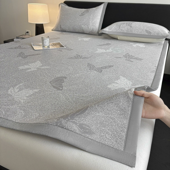 91家纺网 家纺一手货源 找家纺 2025新款A类PE提花凉席-翩翩起舞 翩翩起舞-爵士灰