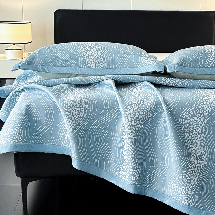 91家纺网 家纺一手货源 找家纺 2025新款A类PE提花凉席-波光粼粼 波光粼粼-以太兰