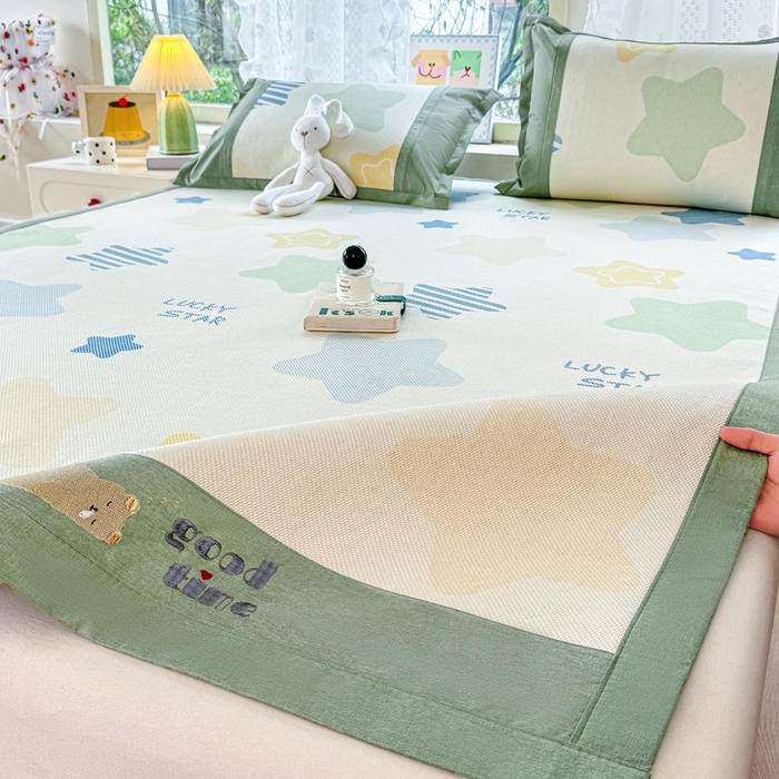 91家纺网 家纺一手货源 找家纺 2025新款A类抗菌数码印花冰藤席 星尚璀璨