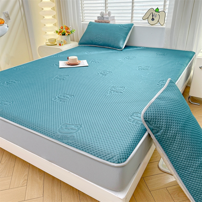 91家纺网 家纺一手货源 找家纺 慕木家纺 2025新款小冰熊凉感冰丝凉席夏被四件套 床笠款 宾利蓝