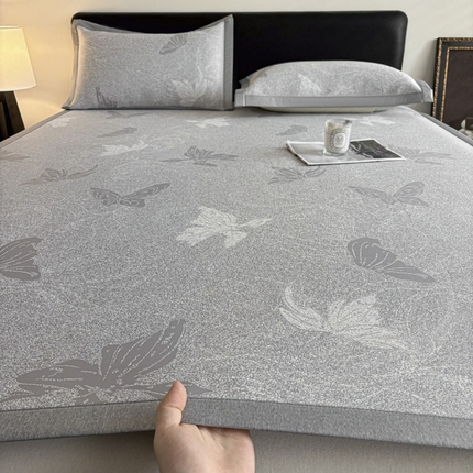 91家纺网 家纺一手货源 找家纺 （总）2025新款A类PE提花凉席-翩翩起舞