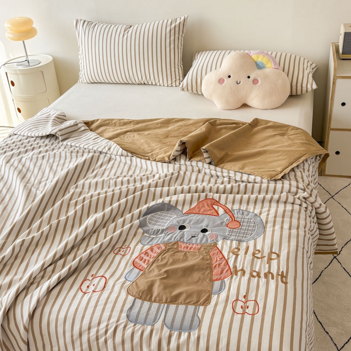 91家纺网 家纺一手货源 找家纺 鸣升家纺  2025新款精梳全棉纯棉绣花夏被夏凉被空调被 象可爱