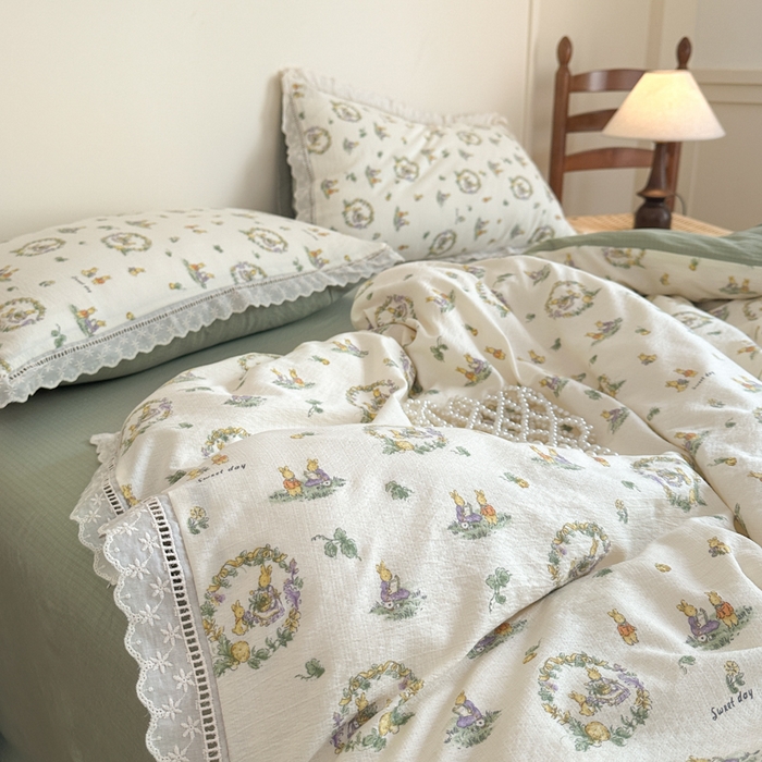 91家纺网 家纺一手货源 找家纺 一霖家纺 2025新款云感双层纱花边款四件套 森林小兔