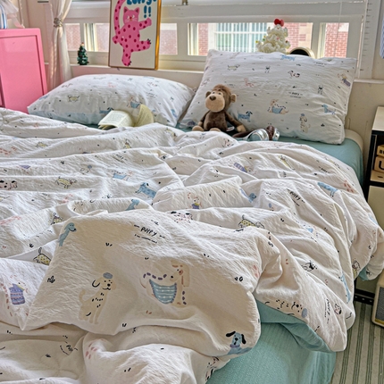 91家纺网 家纺一手货源 找家纺 奈颜  2025新款爆款超柔云感提花双层纱夏凉被四件套 小狗多多