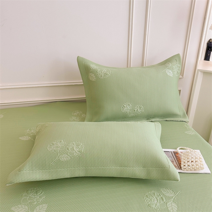 91家纺网 家纺一手货源 找家纺 恒爱   2025新款冰丝牡丹花床盖 抹茶绿